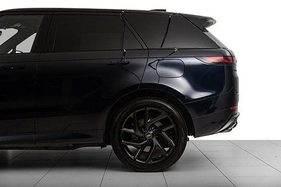 Land Rover Range Rover Sport 29 of 30
