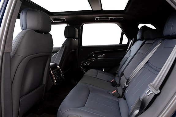Land Rover Range Rover Sport 11 of 30