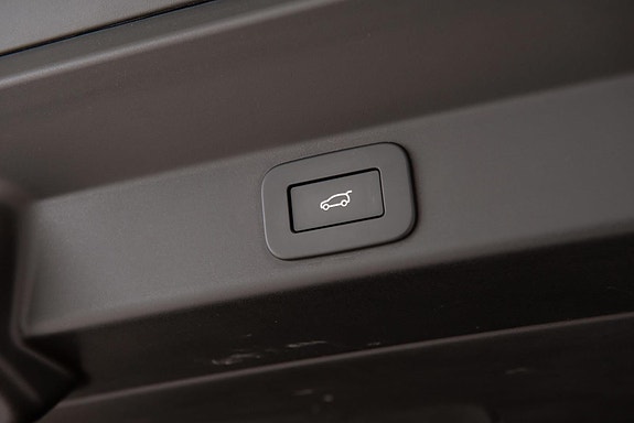 Land Rover Range Rover Sport 27 of 30