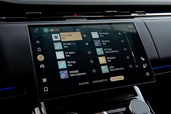 Land Rover Range Rover Sport 19 of 30