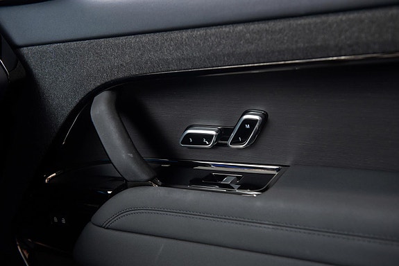 Land Rover Range Rover Sport 12 of 30