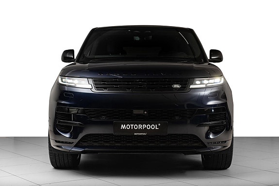Land Rover Range Rover Sport 4 of 30