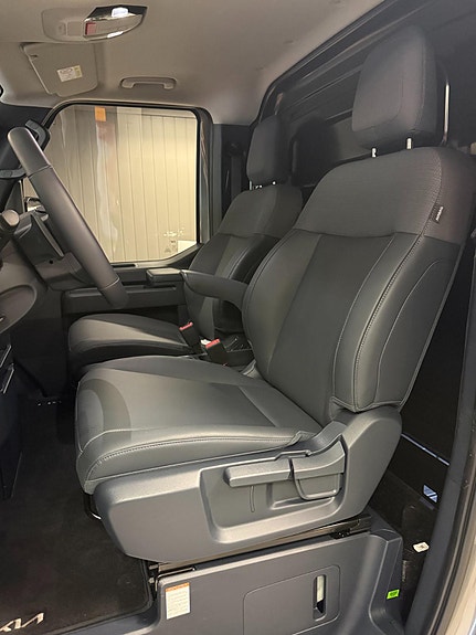 Kia PV5 12 of 30