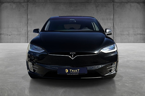 Tesla Model X 5 of 5