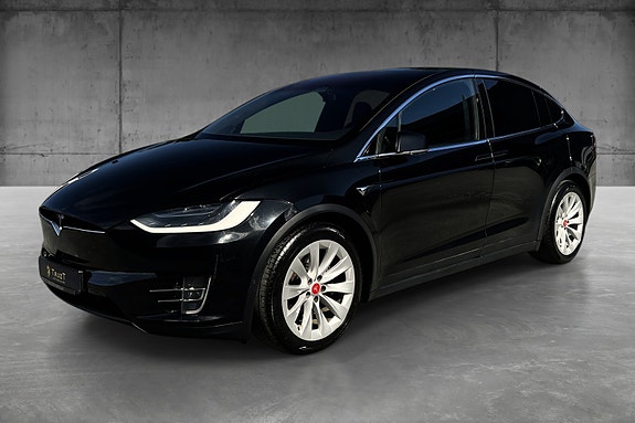 Tesla Model X 2 of 5