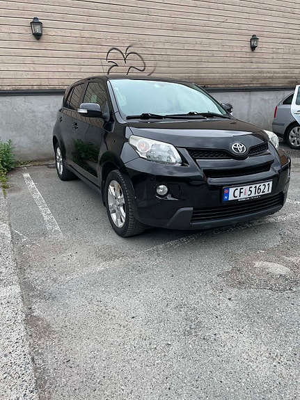 Toyota Urban Cruiser 3 of 5
