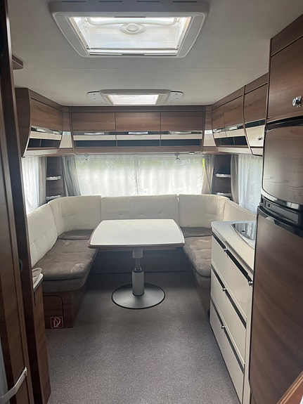 Dethleffs Nomad 730 FKR Snow 12 of 25