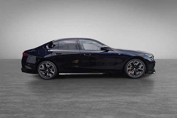 BMW i5 7 of 21