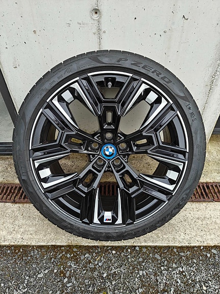 BMW i5 21 of 21