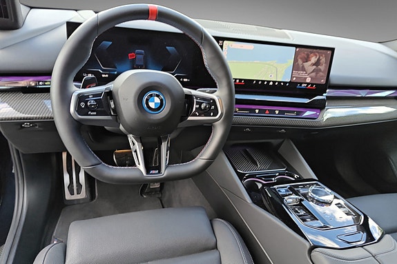 BMW i5 12 of 21