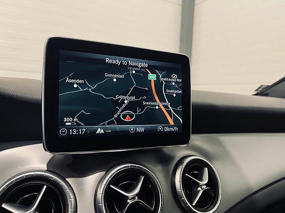 Mercedes-Benz CLA180 28 of 30