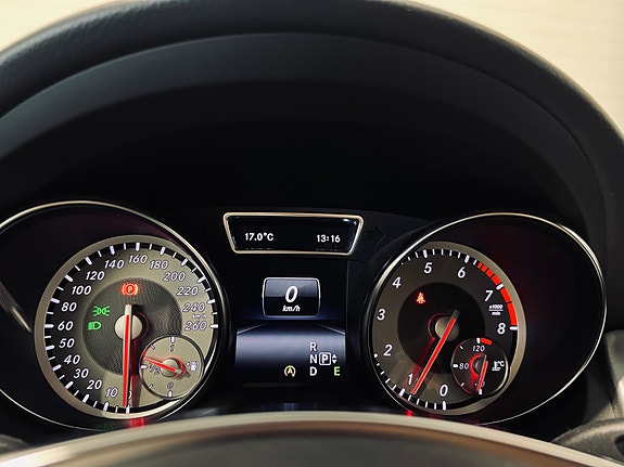 Mercedes-Benz CLA180 24 of 30