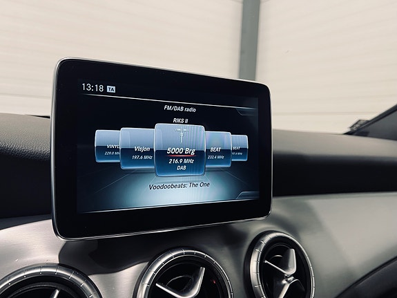 Mercedes-Benz CLA180 29 of 30