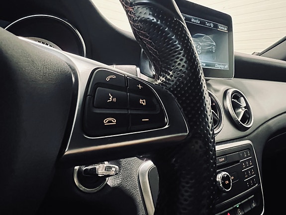 Mercedes-Benz CLA180 22 of 30
