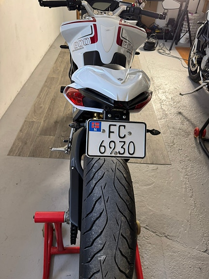 MV Agusta Brutale 800 Dragster 4 of 5