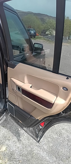 Land Rover Range Rover 3 of 5