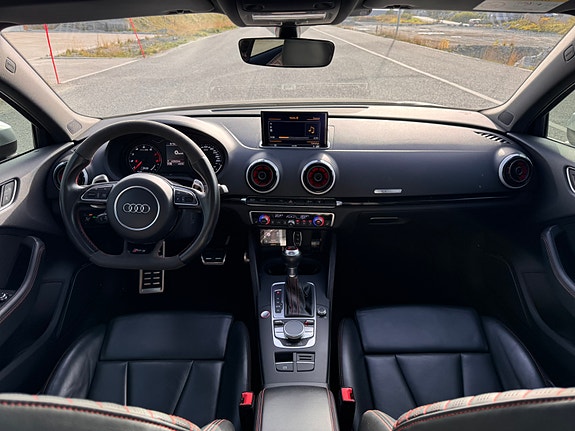 Audi RS3 27 of 30