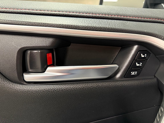 Toyota RAV4 Plug-in Hybrid 22 of 30