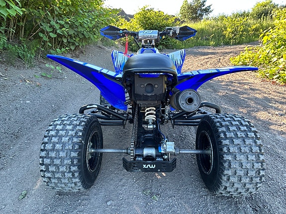 Yamaha YFM 250r 2 of 12