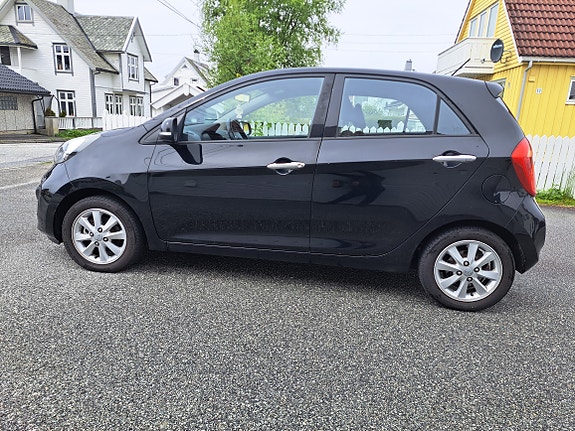 Kia Picanto 4 of 5