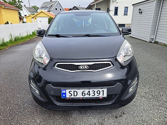 Kia Picanto 2 of 5