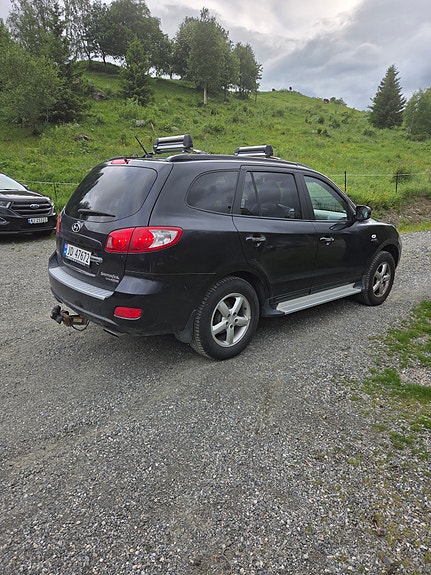 Hyundai Santa Fe 3 of 5