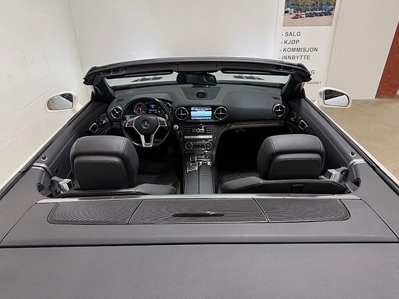 Mercedes-Benz SL63 19 of 30