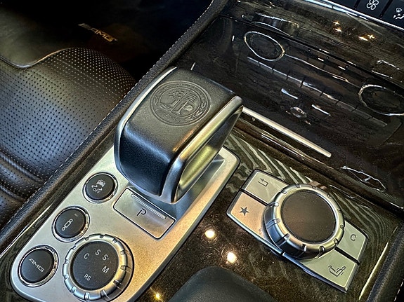 Mercedes-Benz SL63 28 of 30
