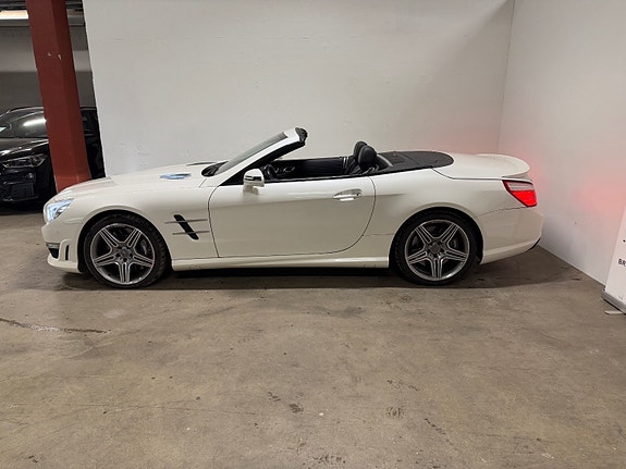 Mercedes-Benz SL63 13 of 30