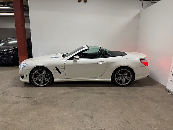 Mercedes-Benz SL63 12 of 30