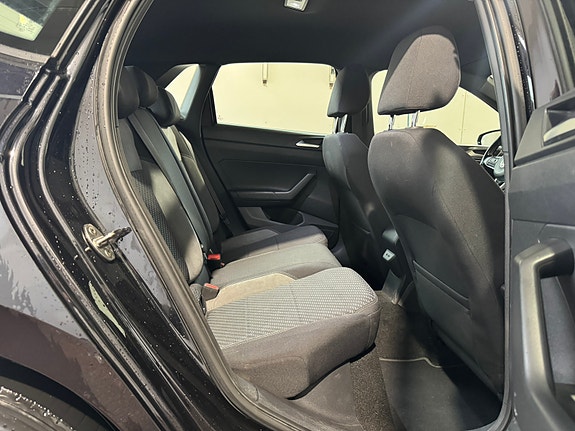 Volkswagen Polo 24 of 30