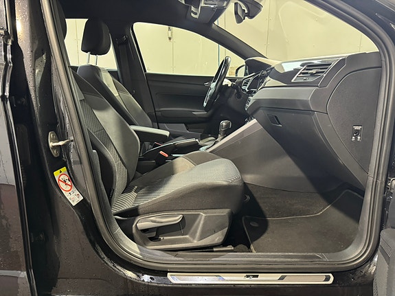Volkswagen Polo 21 of 30