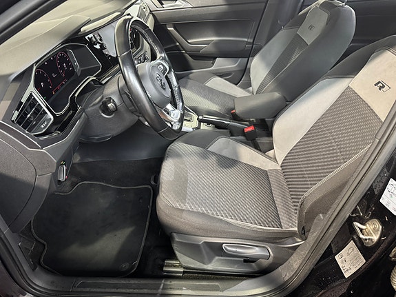 Volkswagen Polo 19 of 30