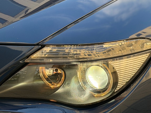 BMW 630i 3 of 5