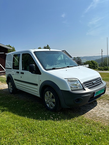 Ford Transit Connect 2 of 3