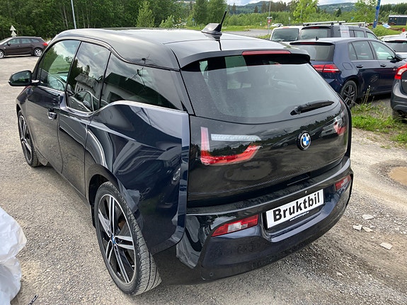 BMW i3 4 of 5