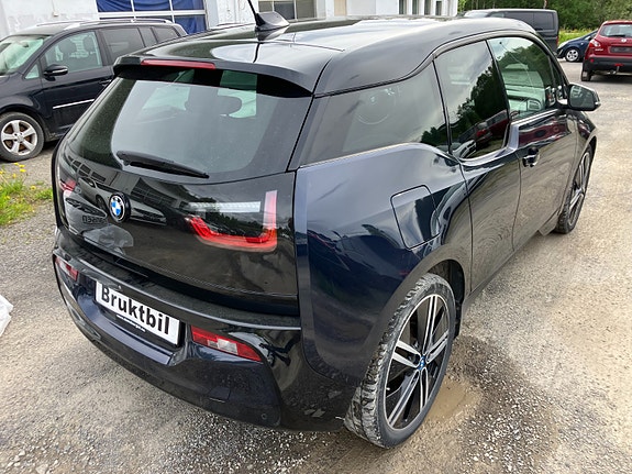 BMW i3 3 of 5