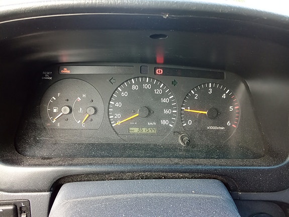 Toyota HiAce 9 of 10