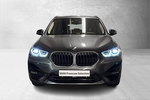 BMW X1 4 of 5
