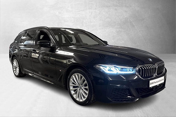 BMW 530e 3 of 5