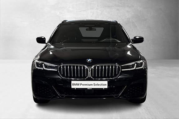 BMW 530e 4 of 5