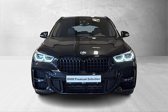 BMW X1 3 of 5