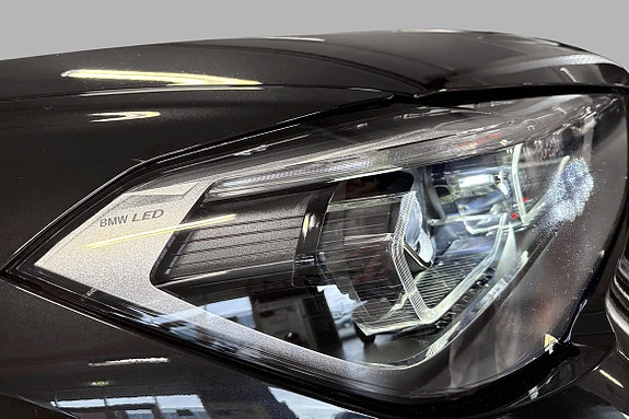 BMW X1 4 of 5