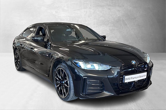 BMW i4 3 of 5