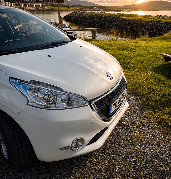 Peugeot 208 3 of 19