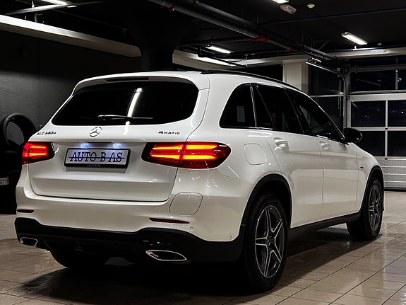 Mercedes-Benz GLC350 e 5 of 5