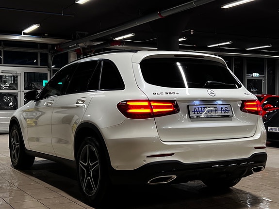 Mercedes-Benz GLC350 e 3 of 5