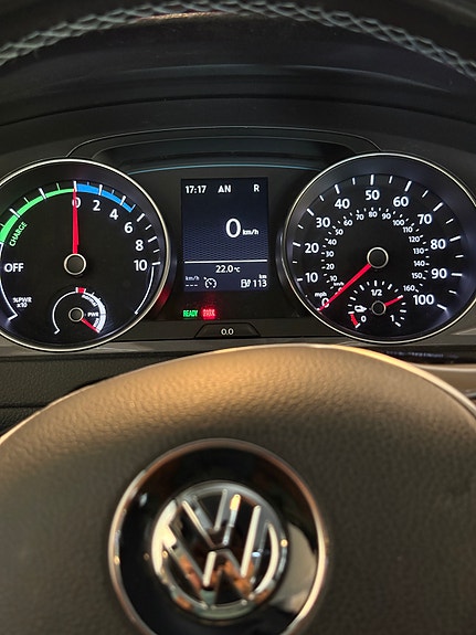 Volkswagen e-Golf VII 14 of 23