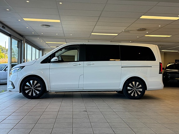 Mercedes-Benz EQV300 20 of 30