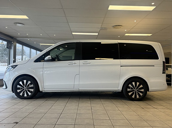 Mercedes-Benz EQV300 19 of 30
